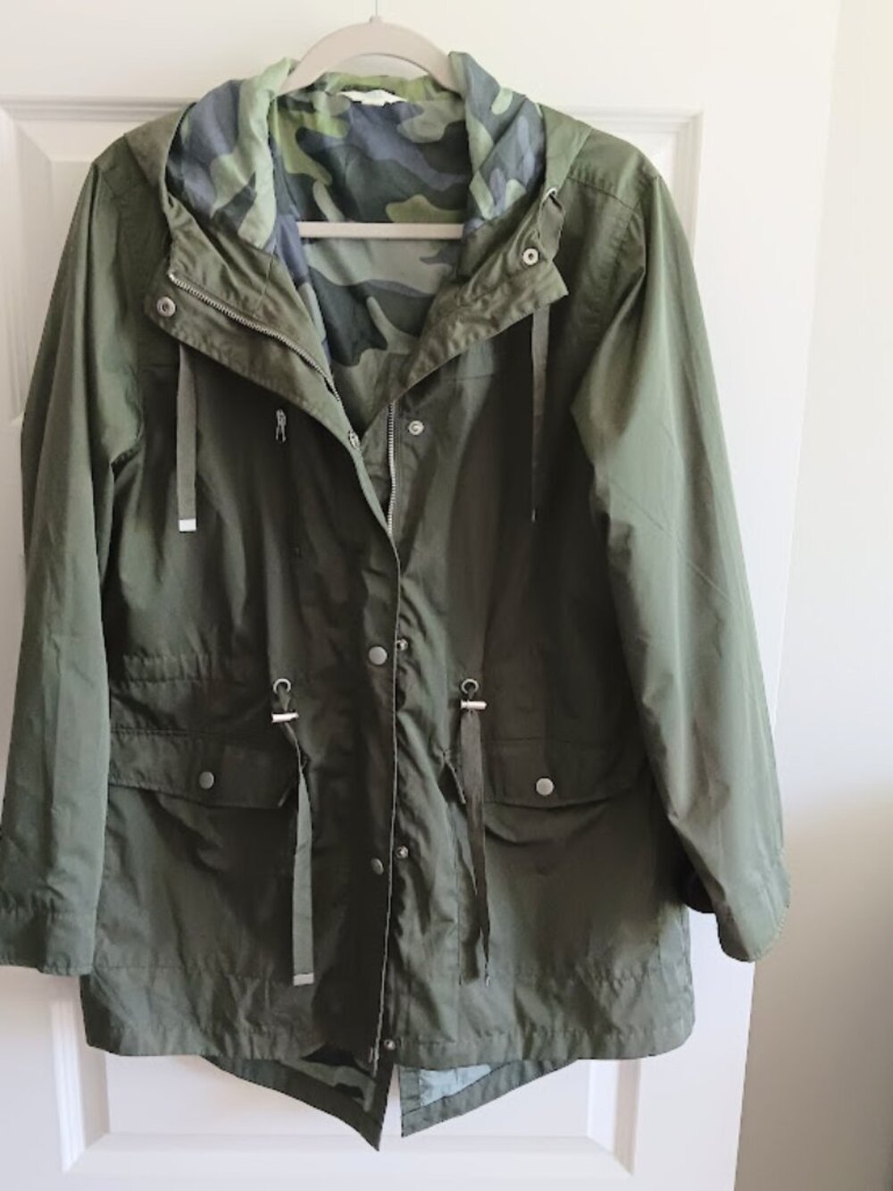Time & Tru L Green Water Resistant Jacket